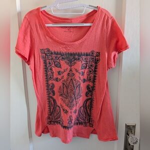Lucky Brand Women's Coral Short Sleeve Scoop Neck Tee with Paisley Print